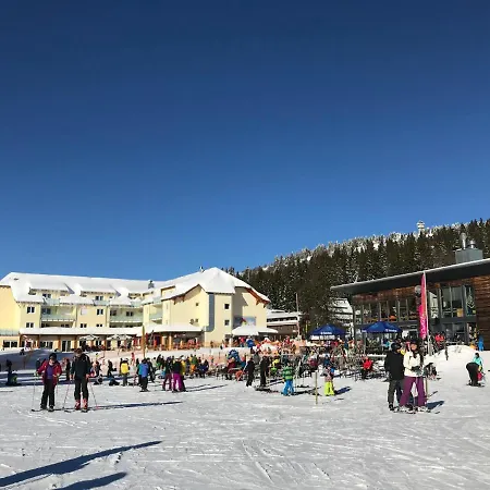 Ferienwohnung Feldberg Mit Whirlpool Direkt An Der Skipiste 아파트 *
